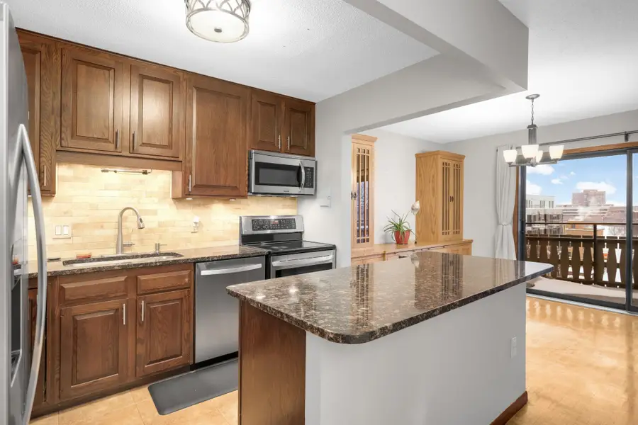 400 Groveland Avenue #413, Minneapolis, MN 55403 - Image #3