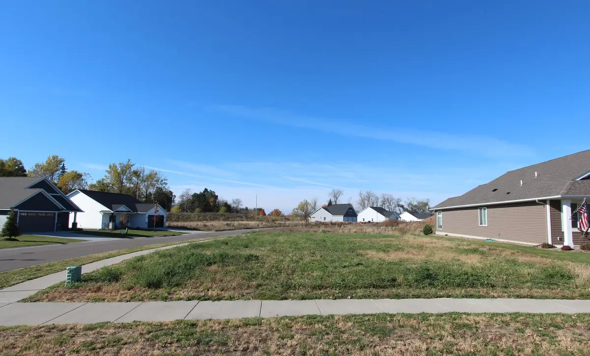 31670 Newport Curve, Lindstrom, MN 55045 - Image #1