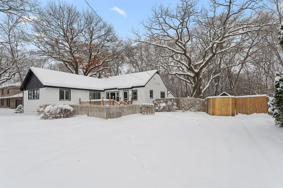 2825 Woodale Drive, Mounds View, MN 55112 - Image #2