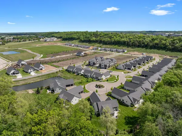 2110 Amanda Way, Hudson, WI 54016