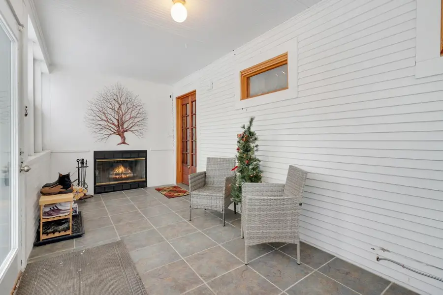 175 Seymour Avenue Se, Minneapolis, MN 55414 - Image #2