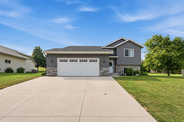 632 Emma Drive Se, Cold Spring, MN 56320