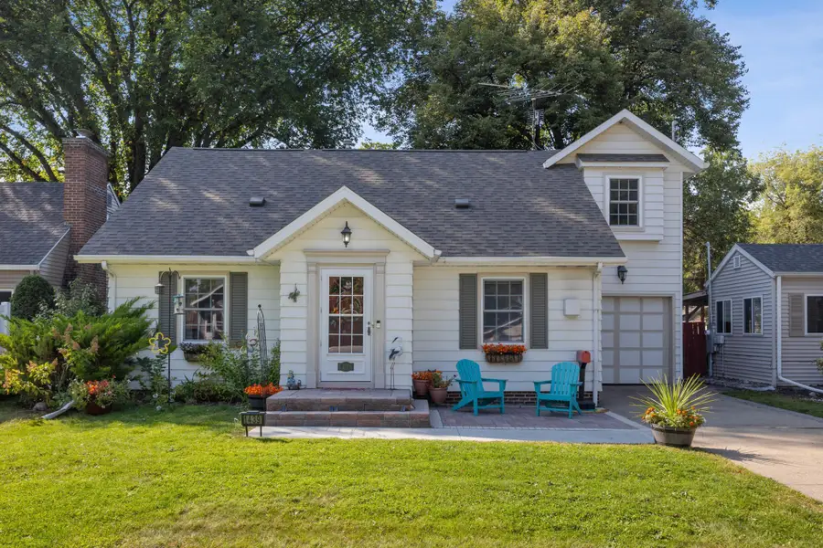 1439 10th Street S, Fargo, ND 58103 - #2