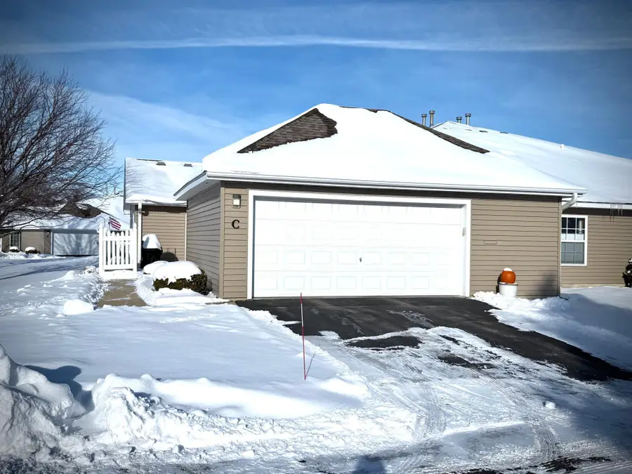 1907 Oak Tree Lane #C, Austin, MN 55912 - Image #3