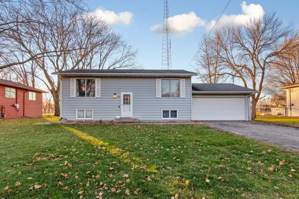 2059 Roe Crest Drive, North Mankato, MN 56003