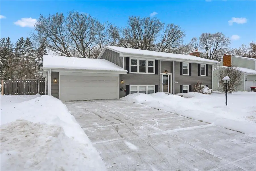 7048 Montrose Road, Woodbury, MN 55125 - Image #2