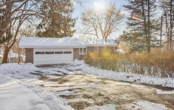 15701 Oak Ridge Road, Eden Prairie, MN 55346