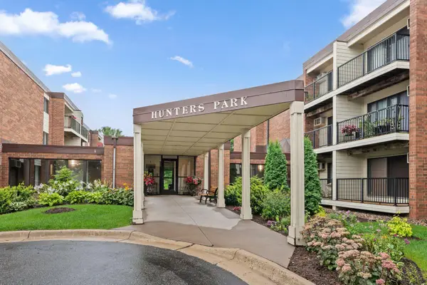 4 Pine Tree Drive #223, Arden Hills, MN 55112