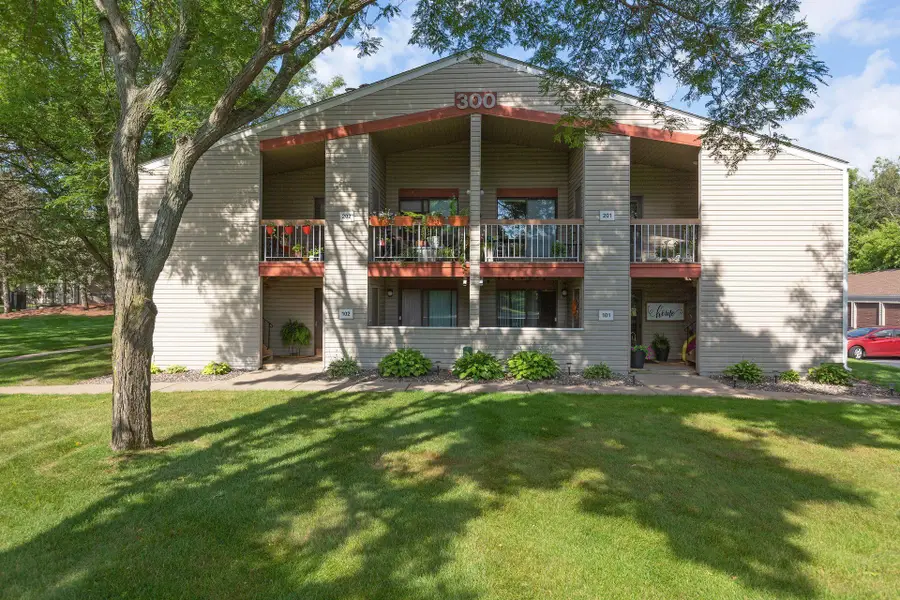 350 Shelard Parkway #111, Saint Louis Park, MN 55426 - Image #3