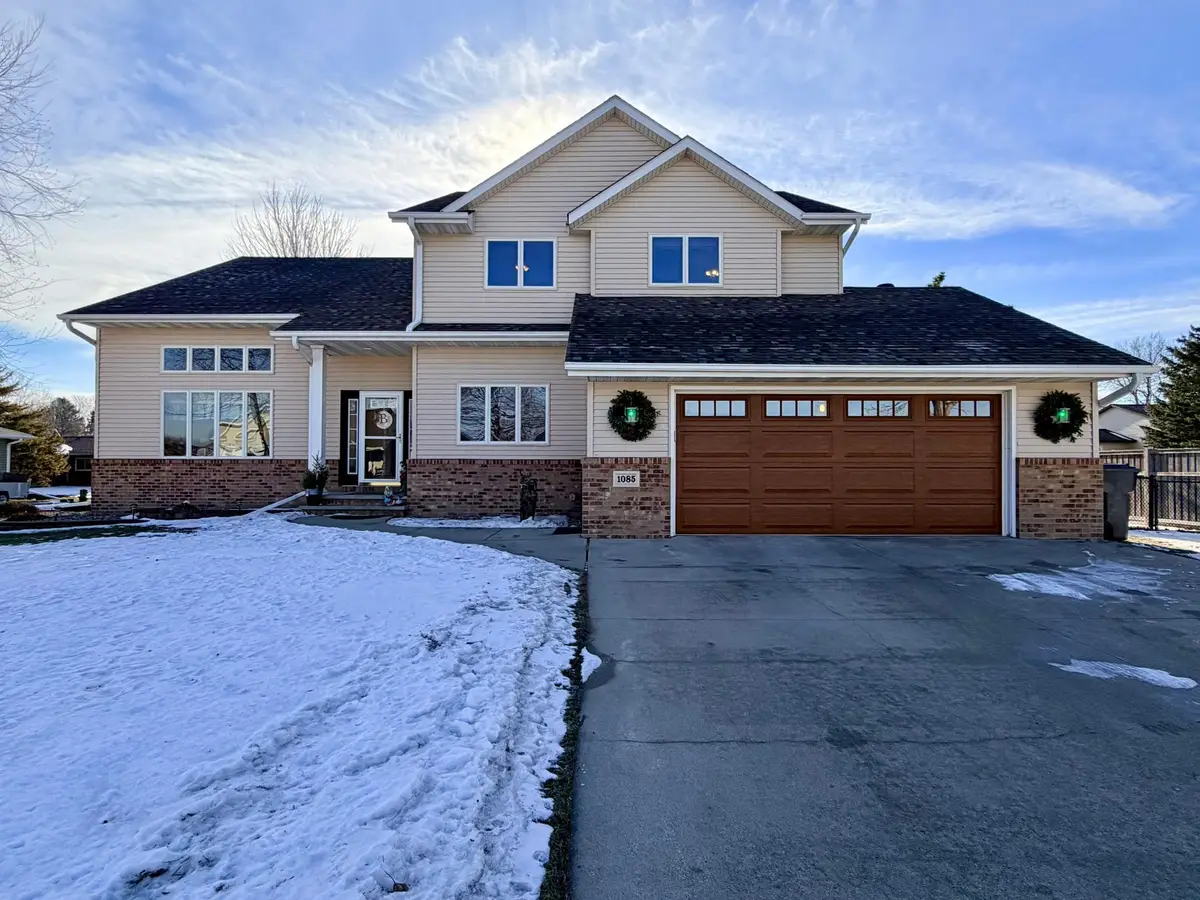 1085 Briarwood Drive, Worthington, MN 56187 - Image #1