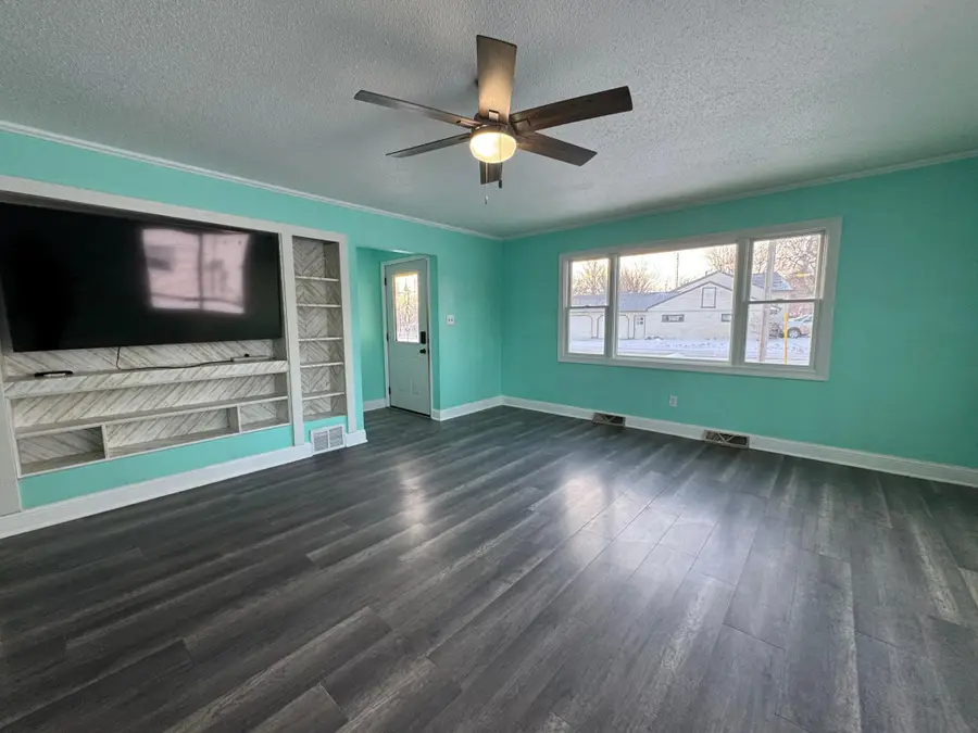 203 Central Avenue, Russell, MN 56169 - Image #2