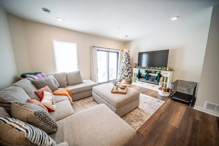 5212 Harvest Square Place Nw, Rochester, MN 55901 - Image #2