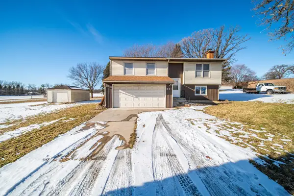 911 Main Street N, Stewartville, MN 55976