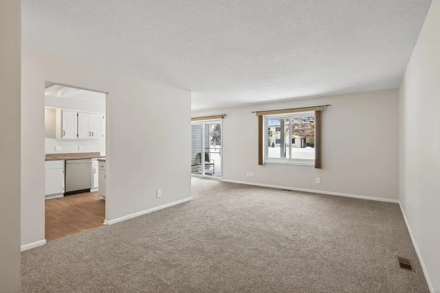 4339 Buckingham Court #1106, Vadnais Heights, MN 55127 - Image #3