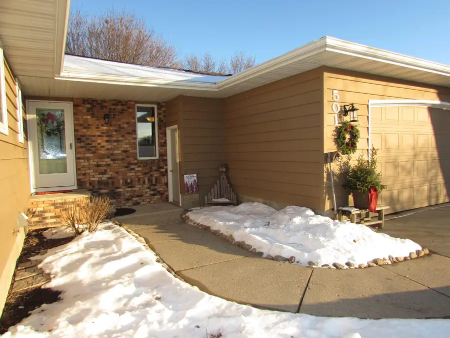 501 S Fairlakes Avenue, Fairmont, MN 56031 - Image #2