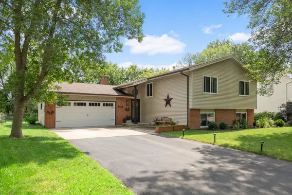 8920 Darnel Road, Eden Prairie, MN 55347