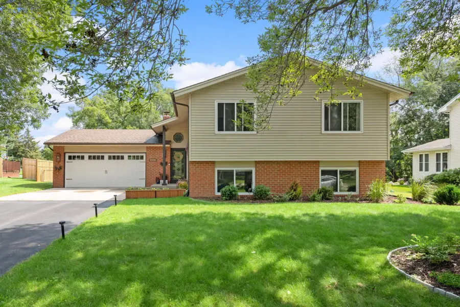8920 Darnel Road, Eden Prairie, MN 55347 - Image #2