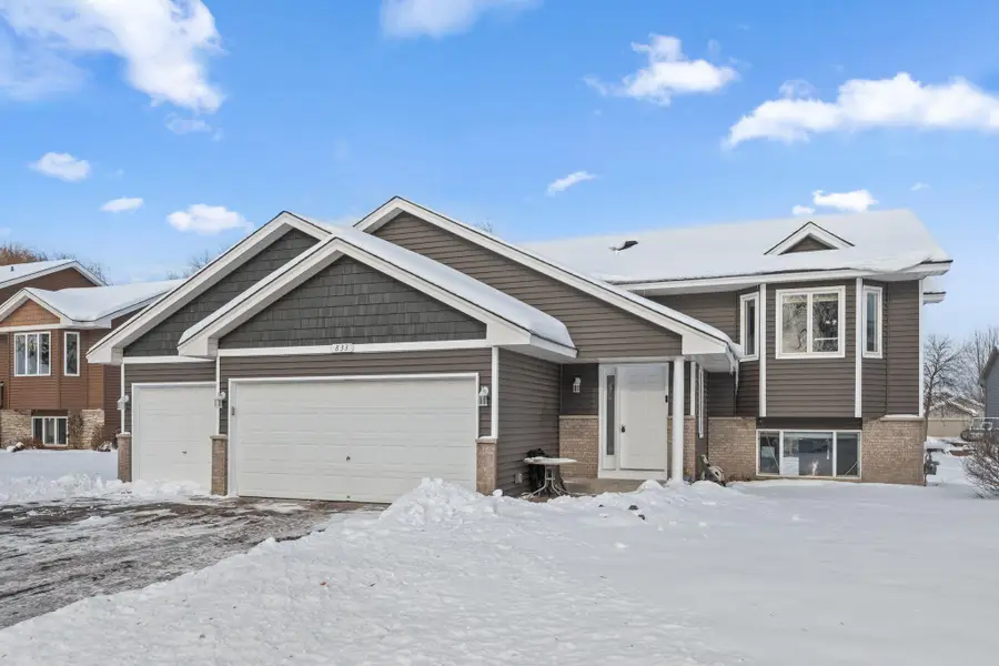 833 102nd Lane Ne, Blaine, MN 55434 - Image #2