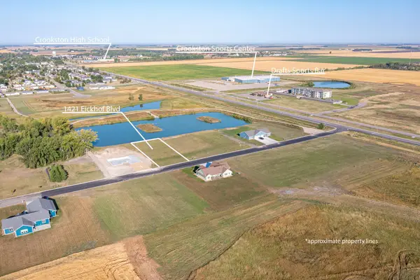 1421 Eickof Boulevard, Crookston, MN 56716