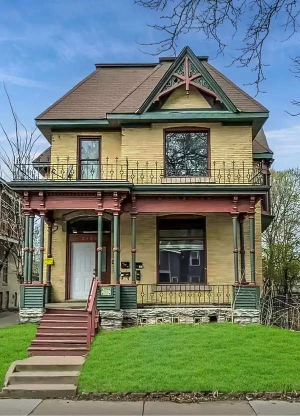 2106 Elliot Avenue, Minneapolis, MN 55404