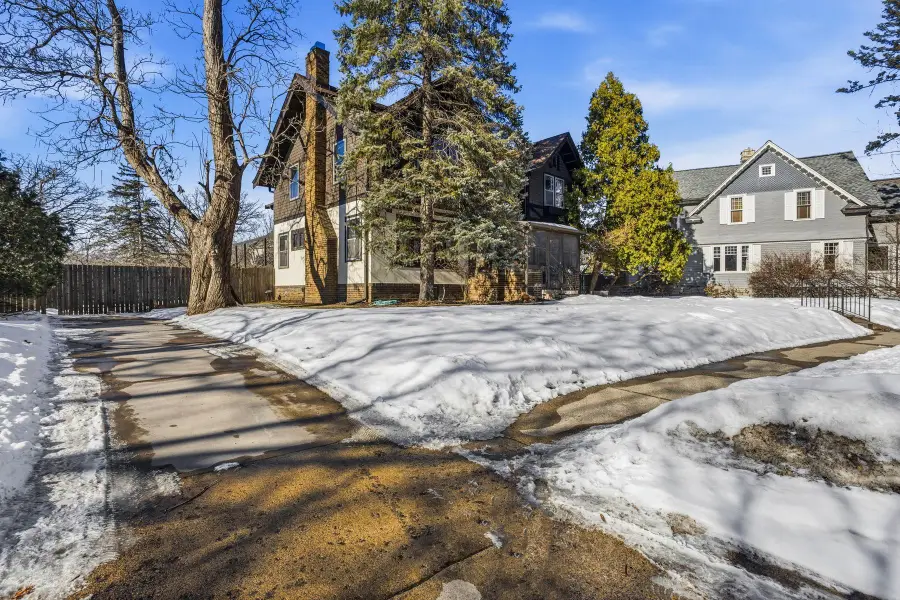 2426 Sheridan Avenue S, Minneapolis, MN 55405 - #3