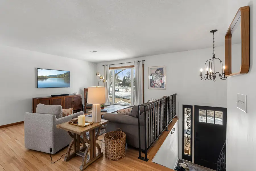 4017 Shamrock Drive Ne, Saint Anthony, MN 55421 - #2