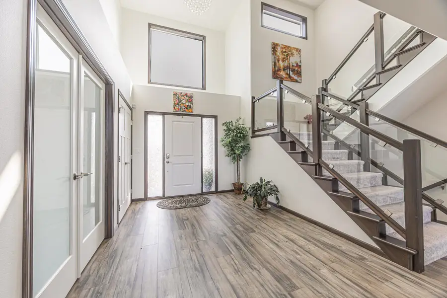 2432 Mcleod Drive E, West Fargo, ND 58078 - Image #2