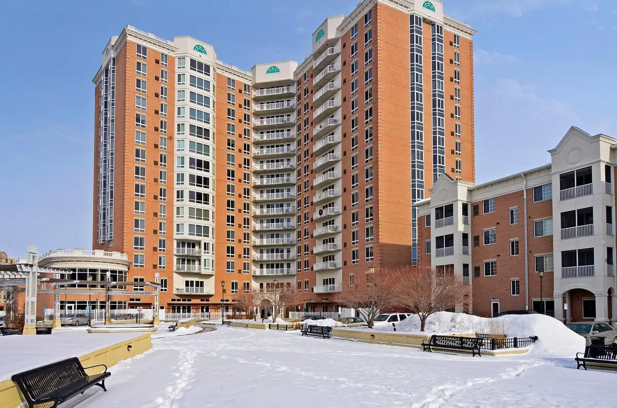 6600 Lyndale Avenue S #400, Richfield, MN 55423 - Image #1