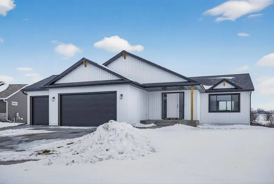 915 7th Avenue, Wanamingo, MN 55983 - #2