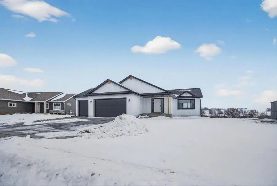 915 7th Avenue, Wanamingo, MN 55983 - #3