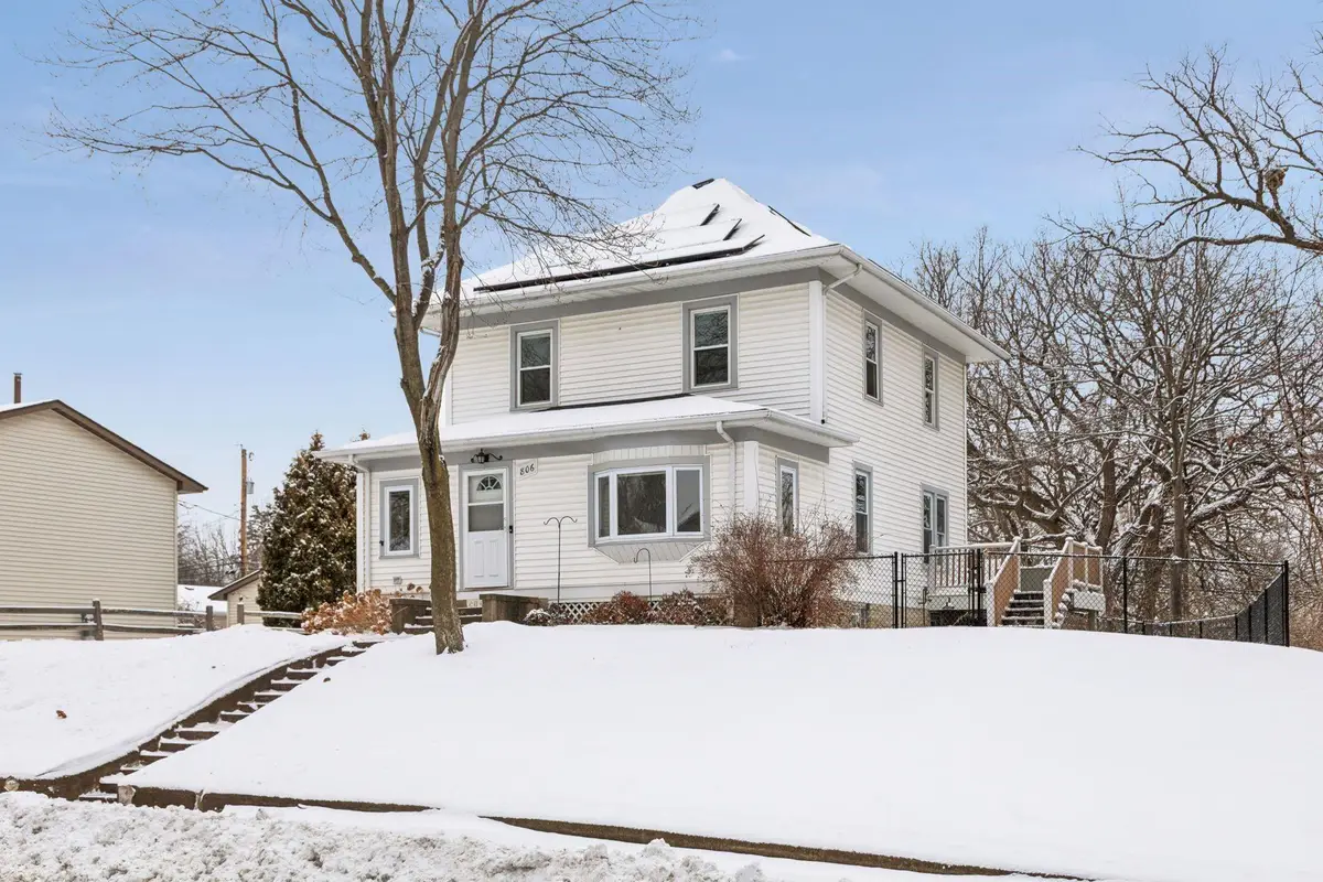 806 15th Avenue N, South Saint Paul, MN 55075 - Image #1