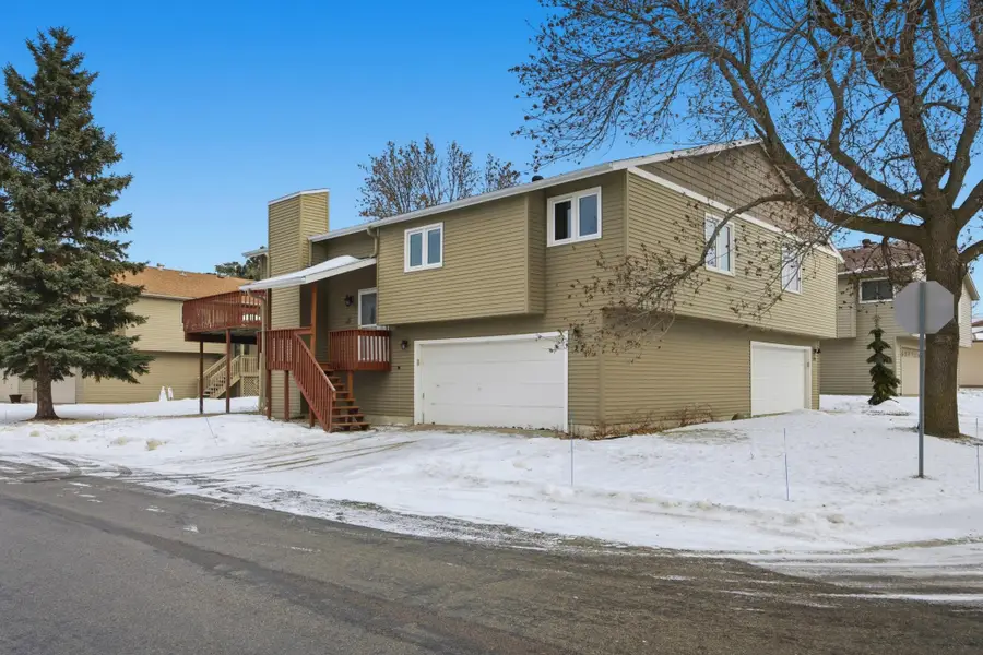 22 Fremont Drive S, Fargo, ND 58103 - Image #3