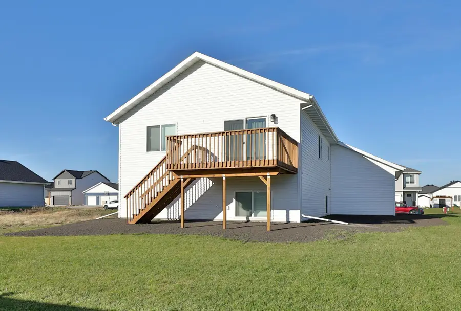 6009 80th Avenue S, Horace, ND 58047 - Image #2