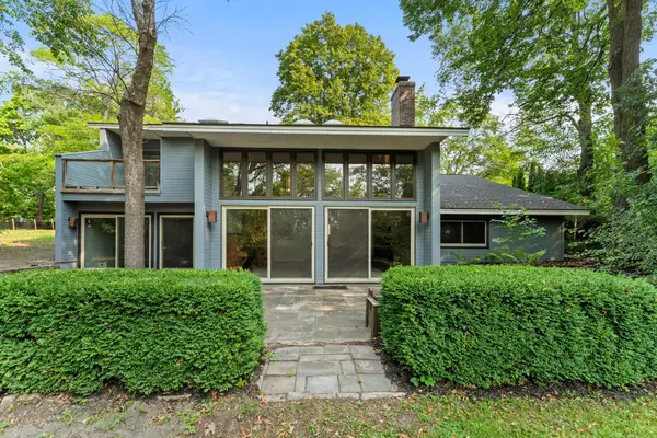 16101 Hilltop Road, Eden Prairie, MN 55347