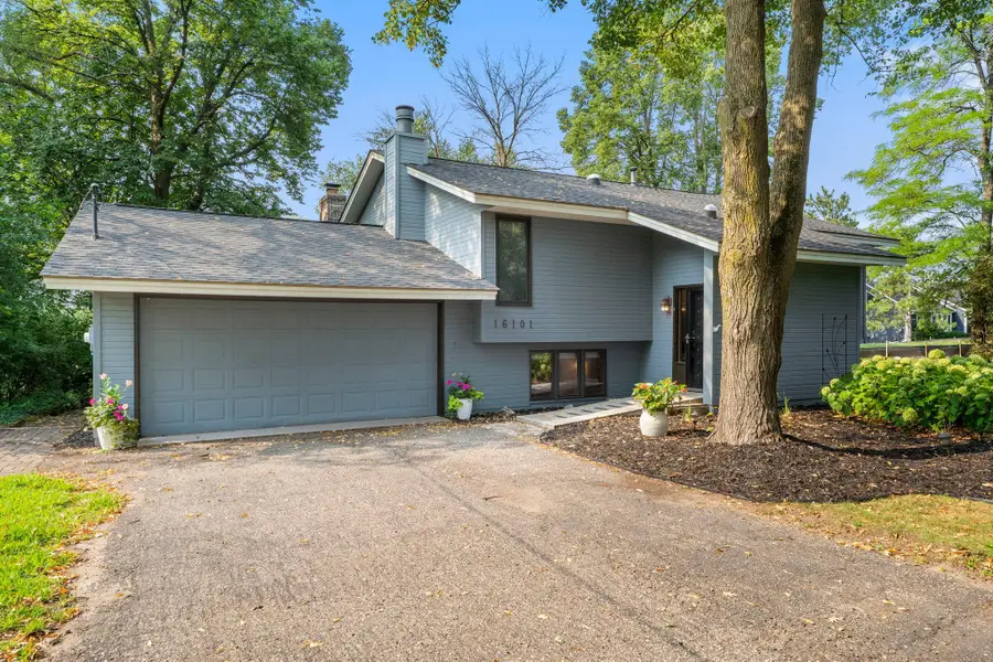 16101 Hilltop Road, Eden Prairie, MN 55347 - #2