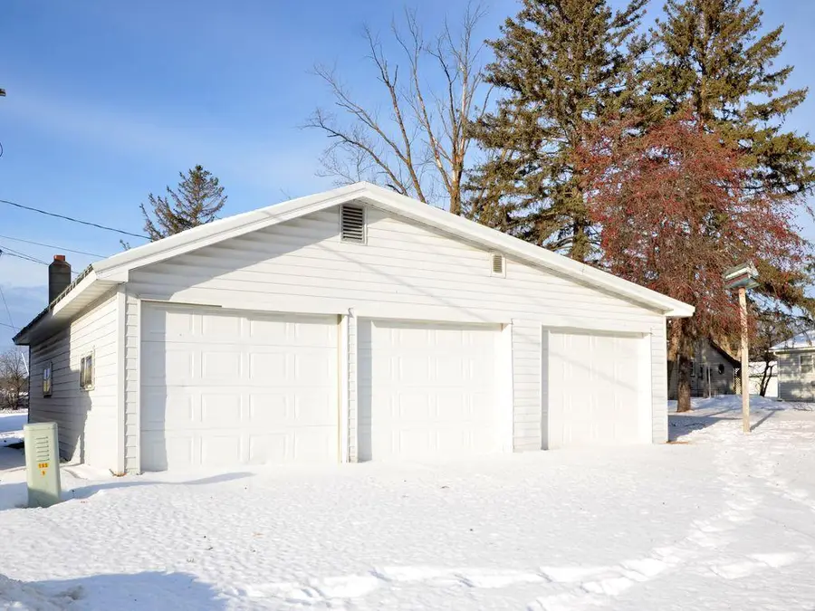 107 Grove Avenue N, Park Rapids, MN 56470 - Image #2