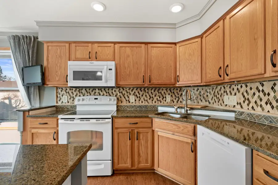 615 1st Avenue Nw, Osseo, MN 55369 - #2