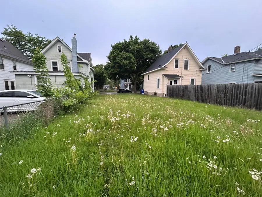 562 Western Avenue N, Saint Paul, MN 55103 - Image #2