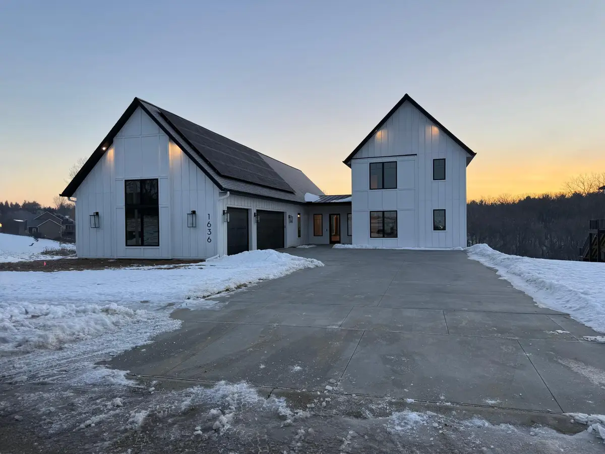 1636 Shannon Oaks Boulevard Ne, Rochester, MN 55906 - Image #1