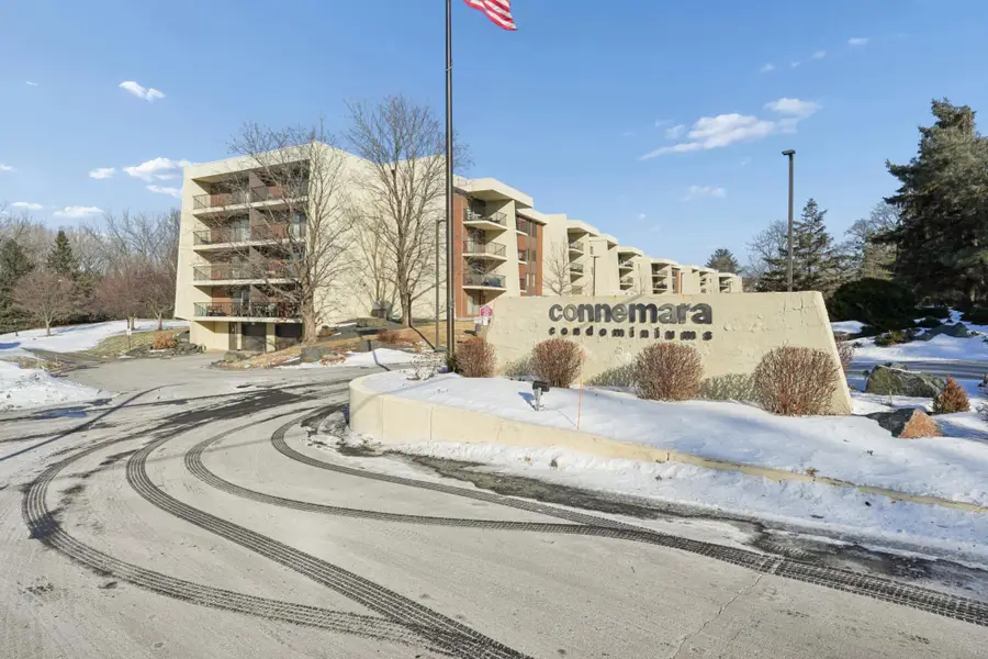 2445 Londin Lane E #212, Maplewood, MN 55119 - #2