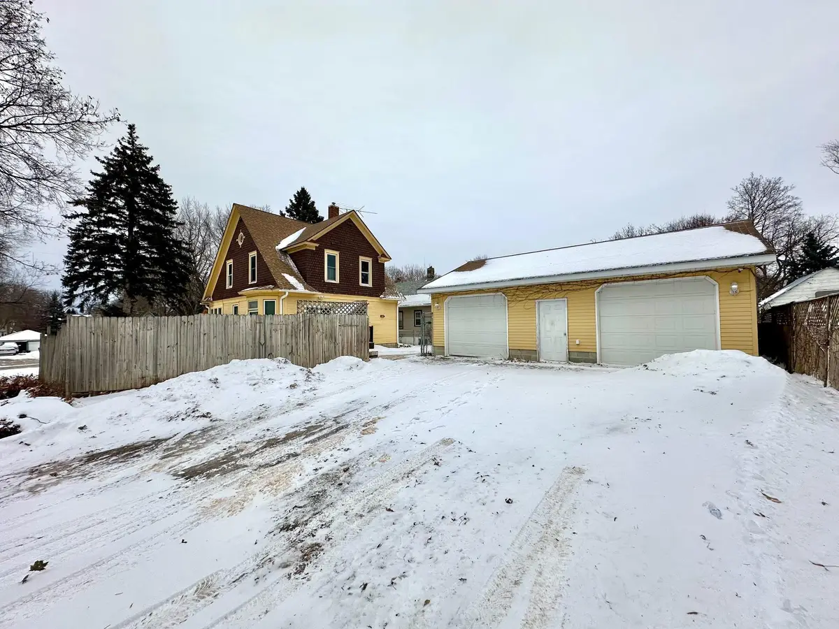 402 E 4th Street, Albert Lea, MN 56007 - Image #1