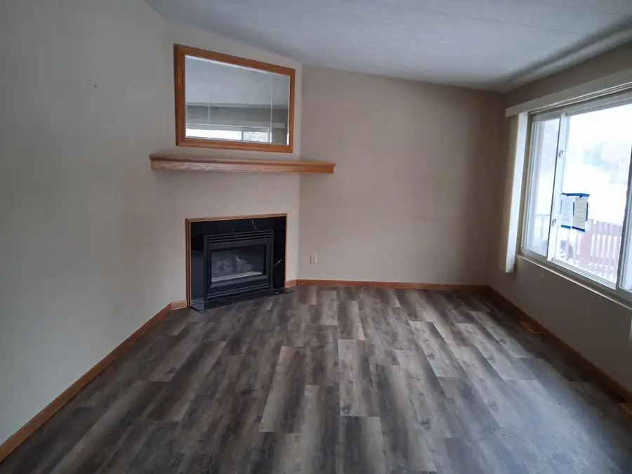 230 Spruce Drive E, Annandale, MN 55302 - Image #2