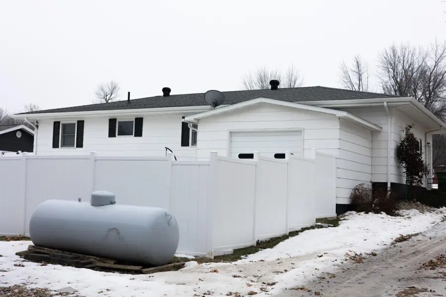 208 E 2nd Street, Adrian, MN 56110 - Image #3