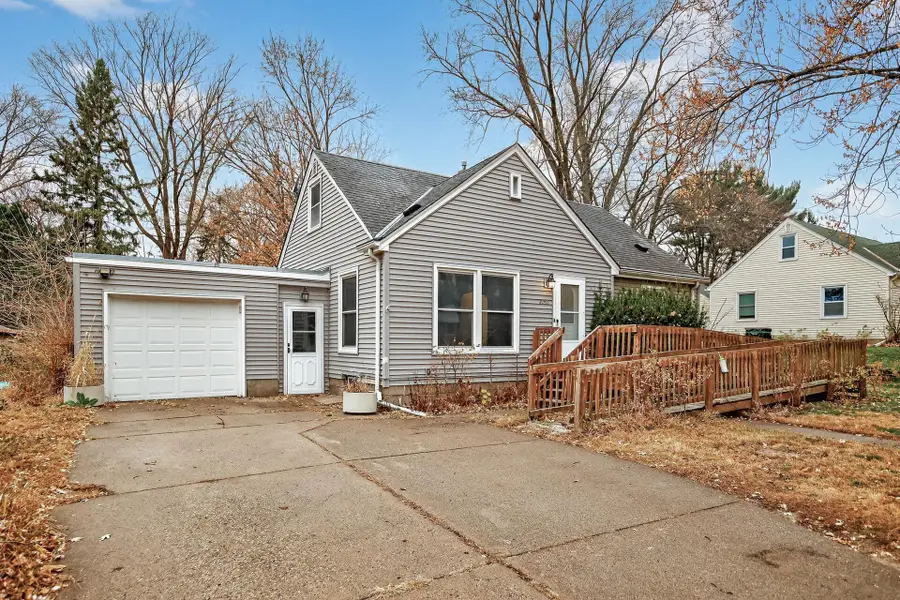 2057 Giesmann Street, Roseville, MN 55113 - #2