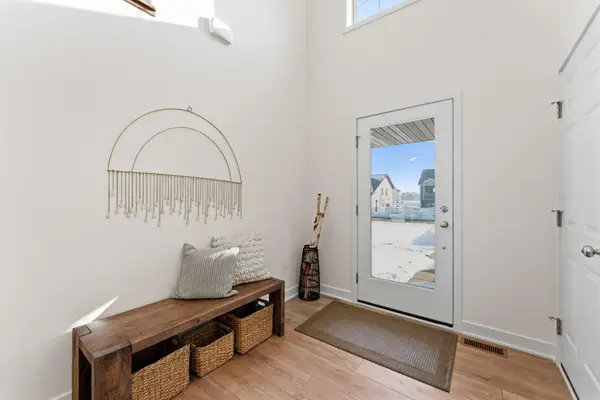 17751 Empire Trail, Lakeville, MN 55044