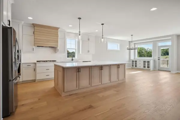 5512 Vista Trail, Victoria, MN 55386