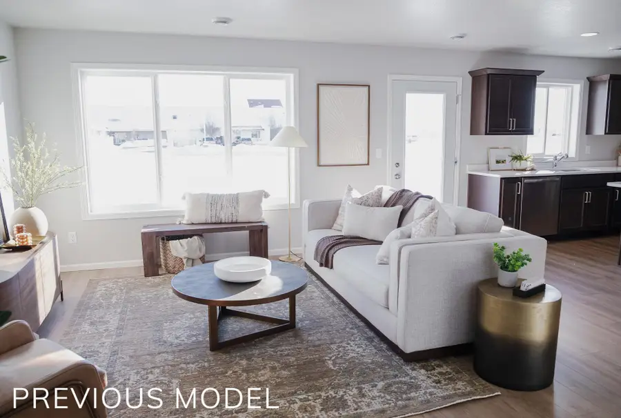 6738 Meadow View Drive S, Fargo, ND 58104 - Image #2