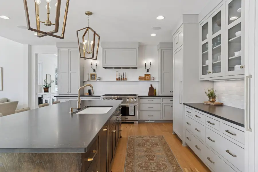 4813 Woodhill Way, Edina, MN 55424 - #3