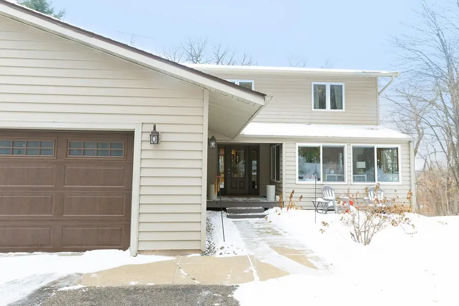 8566 Oak Hill Circle, Prior Lake, MN 55372 - Image #2