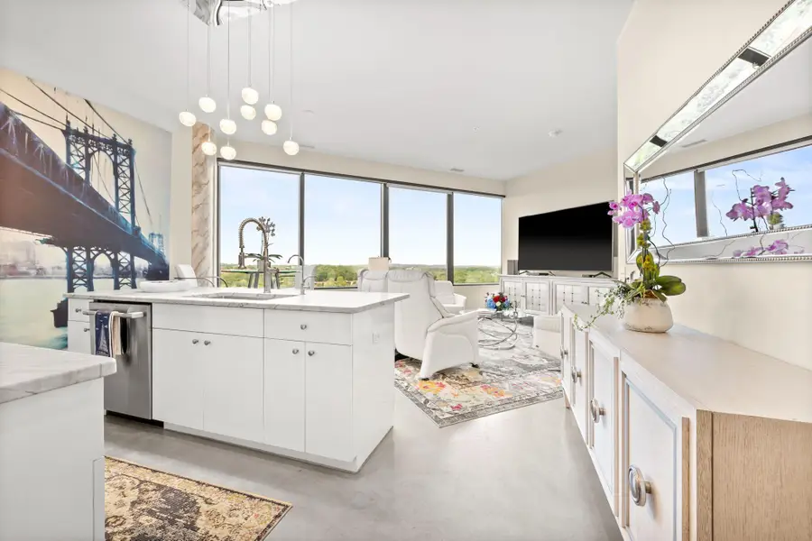 5601 Smetana Drive #918, Minnetonka, MN 55343 - Image #2